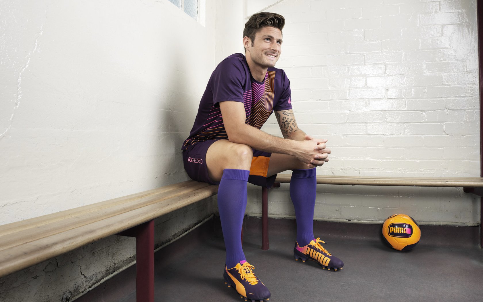 从佛罗伦萨到英超，楚阿梅尼的跨洲征途与阿尔及利亚之魂