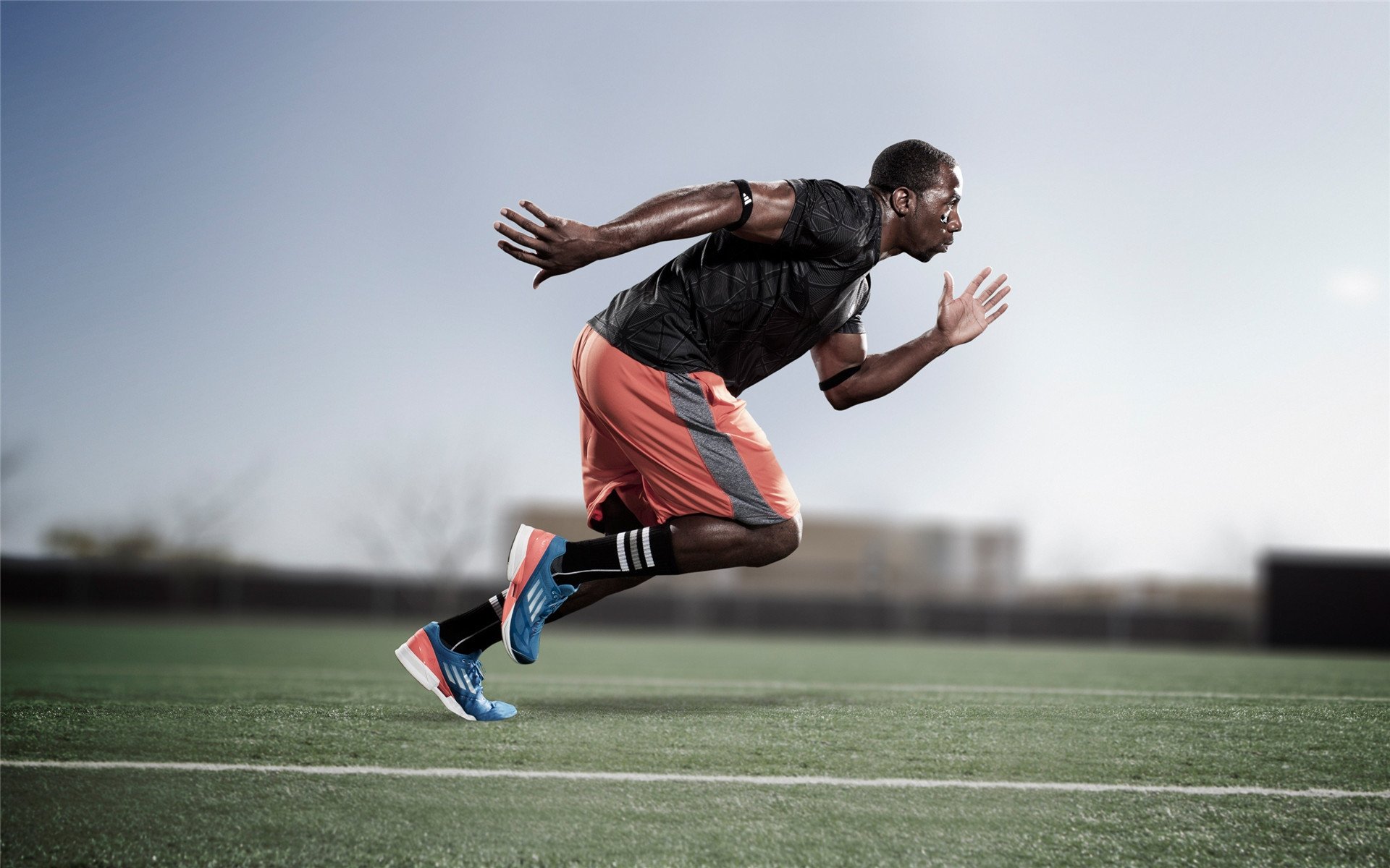 冰火交织的赛场，中国队力克韩国队，桃田贤斗点燃羽球之夜